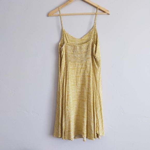 FINAL🌿OLD NAVY DRESS🌿 - Picture 3 of 8